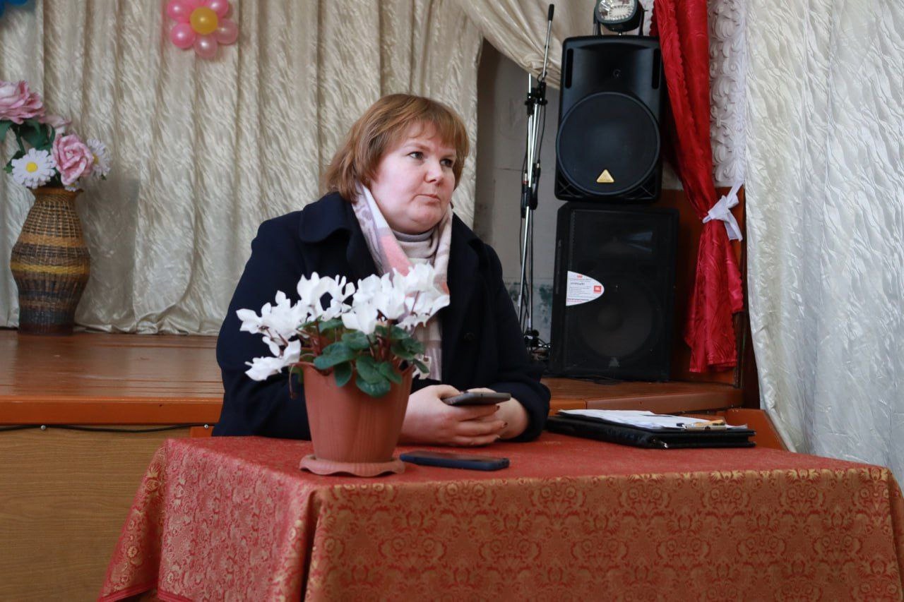 Ирина Васильевна Ромина, заместитель главы администрации Свечинского муниципального округа, провела встречи в сёлах Юма и Ацвеж..