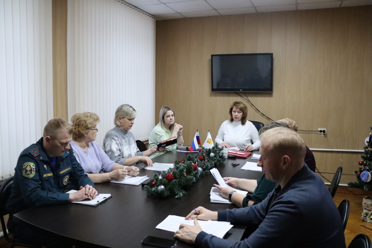 Сегодня глава Свечинского муниципального округа Г.С.Гоголева провела очередное заседание межведомственной комиссии по профилактике правонарушений..
