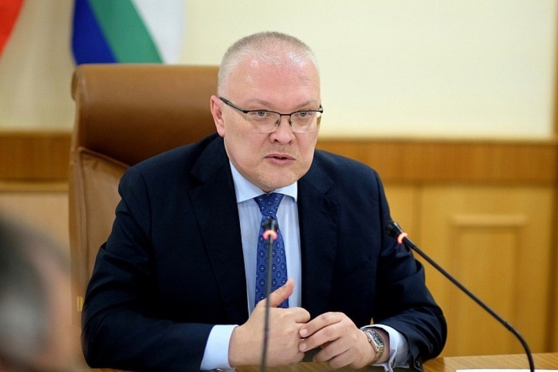 Александр Соколов предложил ввести для беременных бесплатный проезд..